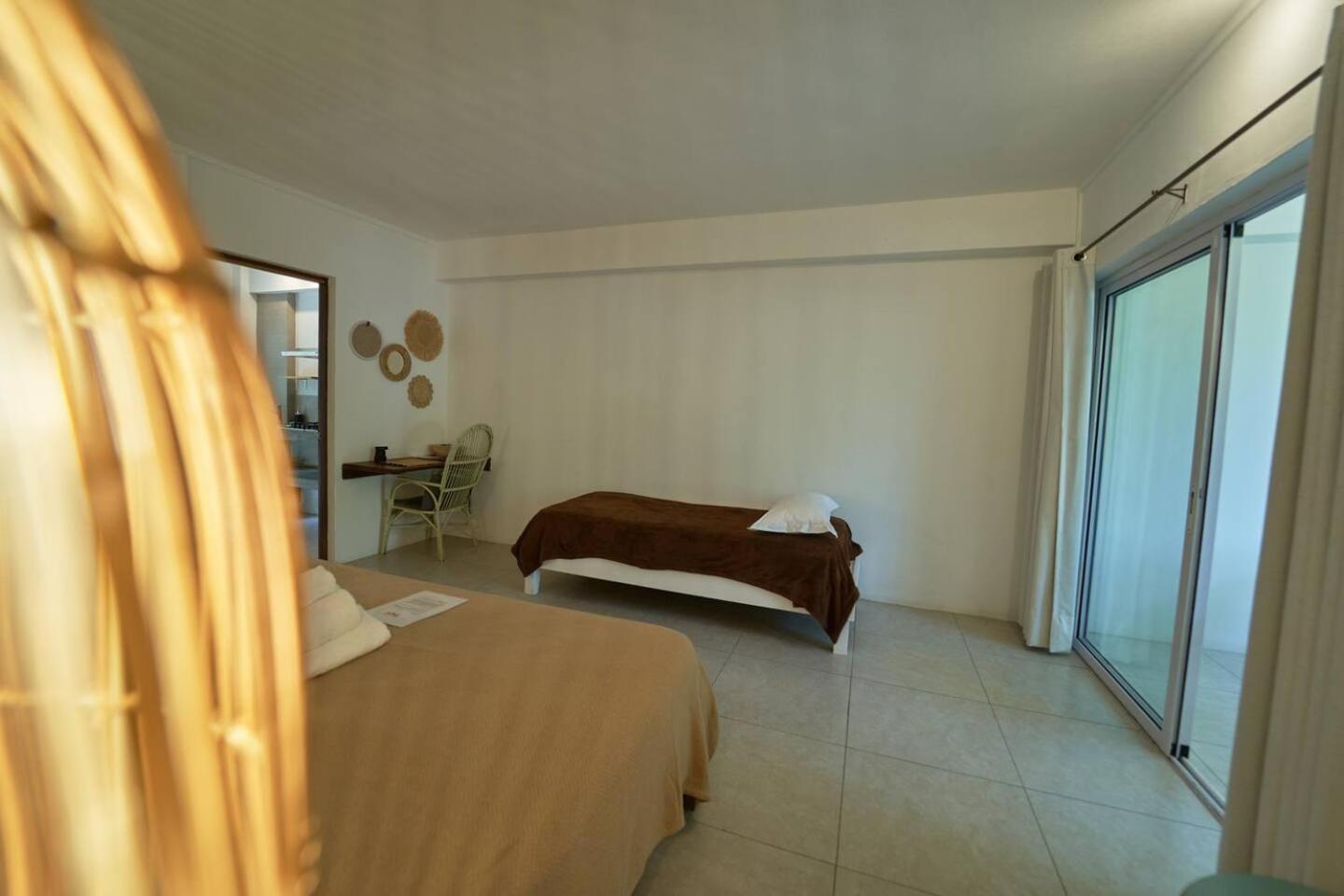 Loukaz -Entire Rental Units W Panoramic Rooftop Coteau Raffin Exterior foto