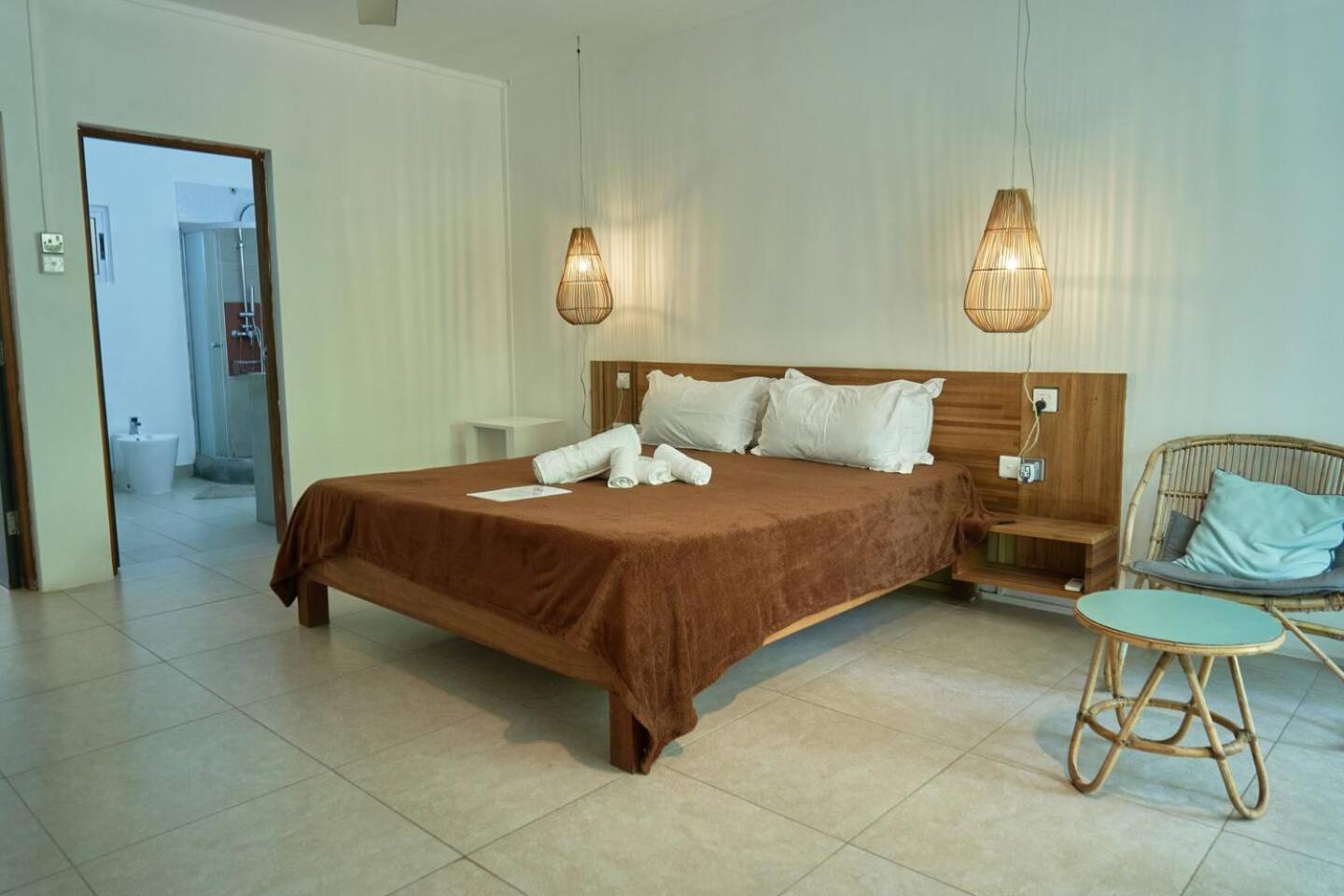Loukaz -Entire Rental Units W Panoramic Rooftop Coteau Raffin Exterior foto